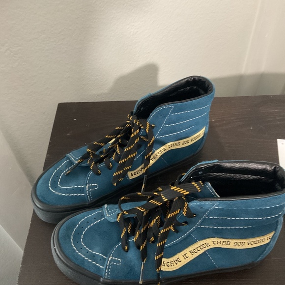 Vans - Picture 4 of 4